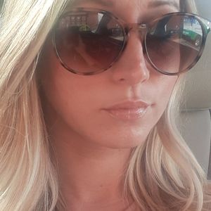 Meet your Posher, Carolyn